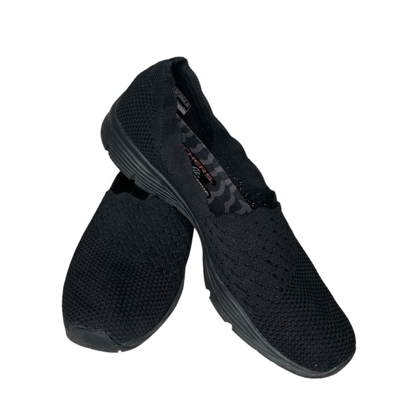 Skechers Shoes - Skechers Classic Fit‎ Memory Foam Black Shoes